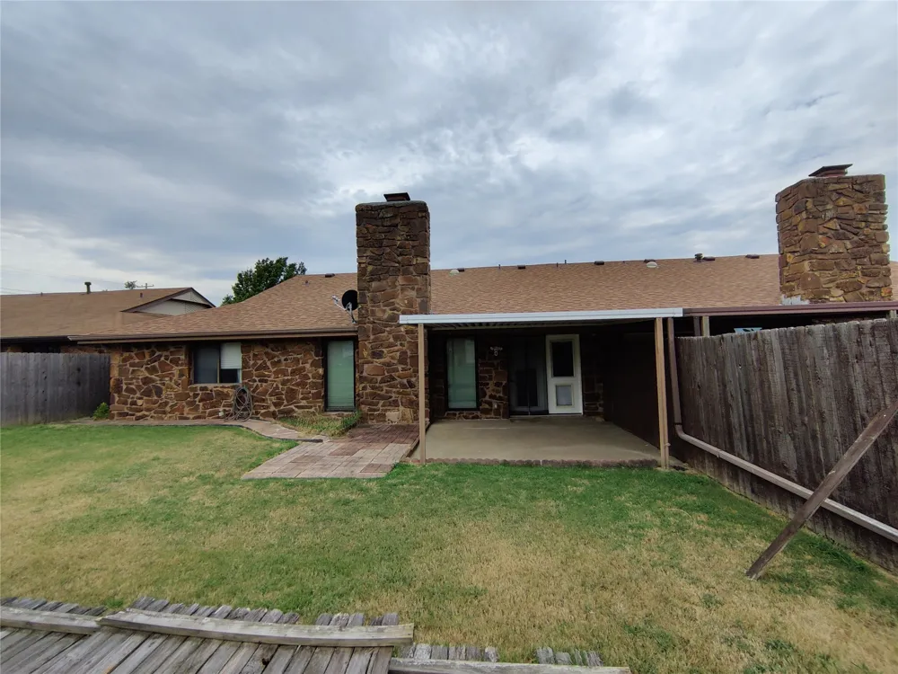 826 SE Quail Ridge Road Bartlesville, OK 74006