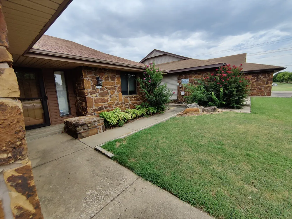 826 SE Quail Ridge Road Bartlesville, OK 74006