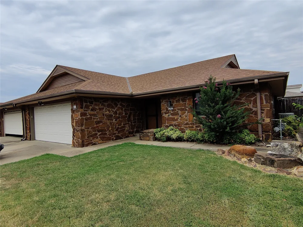 826 SE Quail Ridge Road Bartlesville, OK 74006