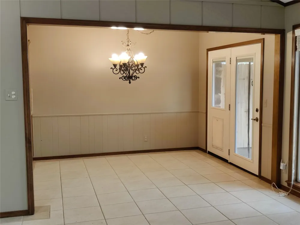 826 SE Quail Ridge Road Bartlesville, OK 74006
