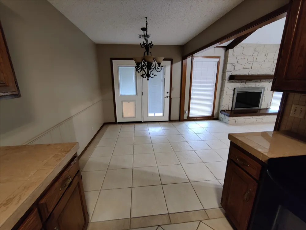 826 SE Quail Ridge Road Bartlesville, OK 74006