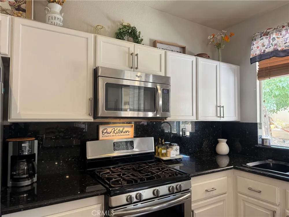 11539 Summer Street Adelanto, CA 92301
