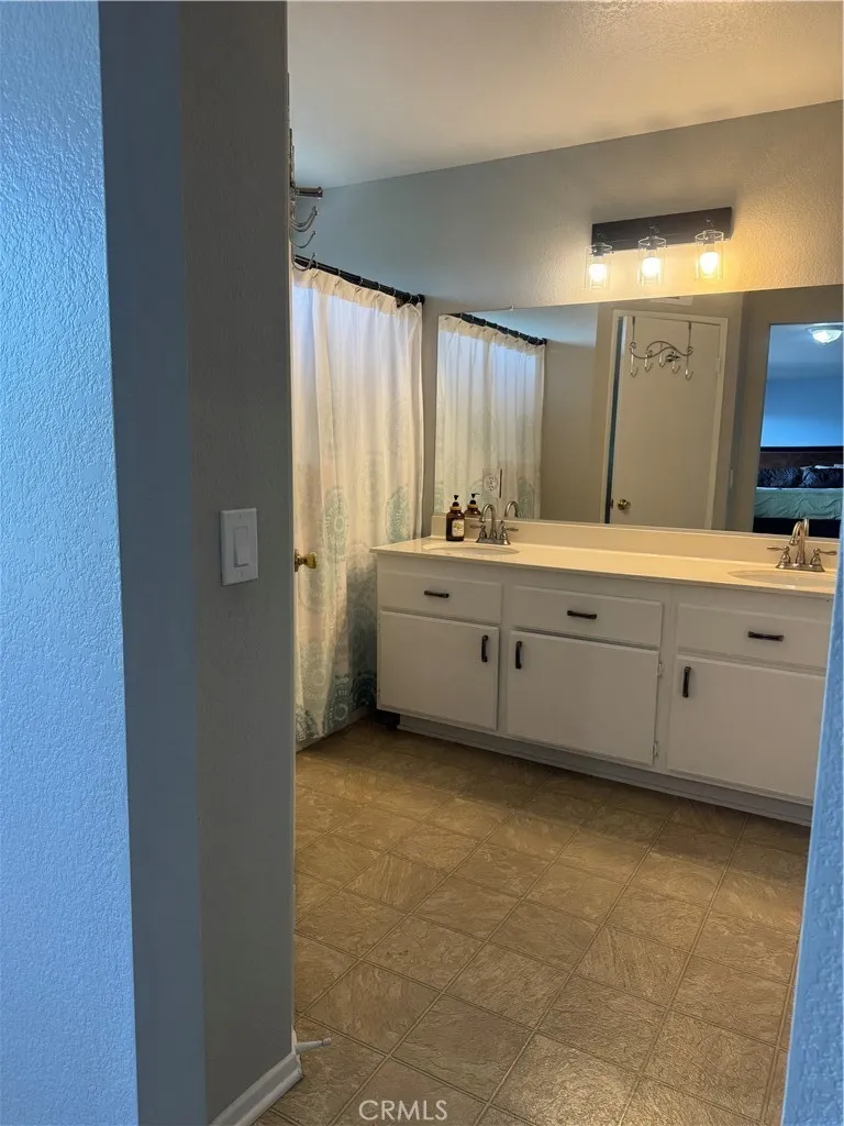 11539 Summer Street Adelanto, CA 92301