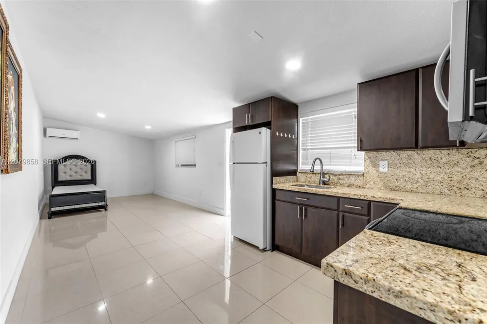9741 Bahama Dr Cutler Bay, FL 33189