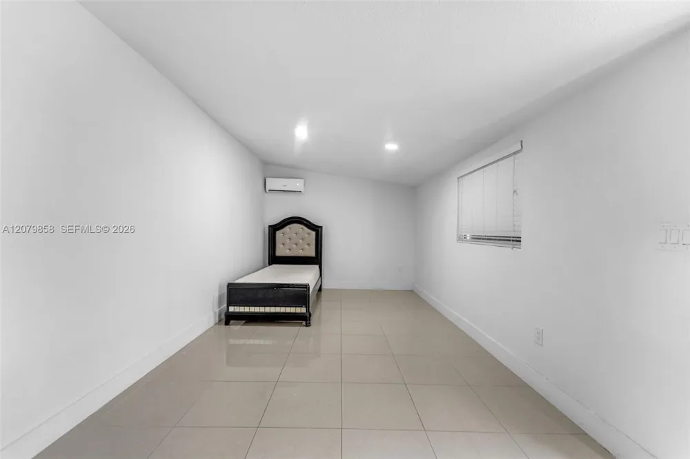 9741 Bahama Dr Cutler Bay, FL 33189