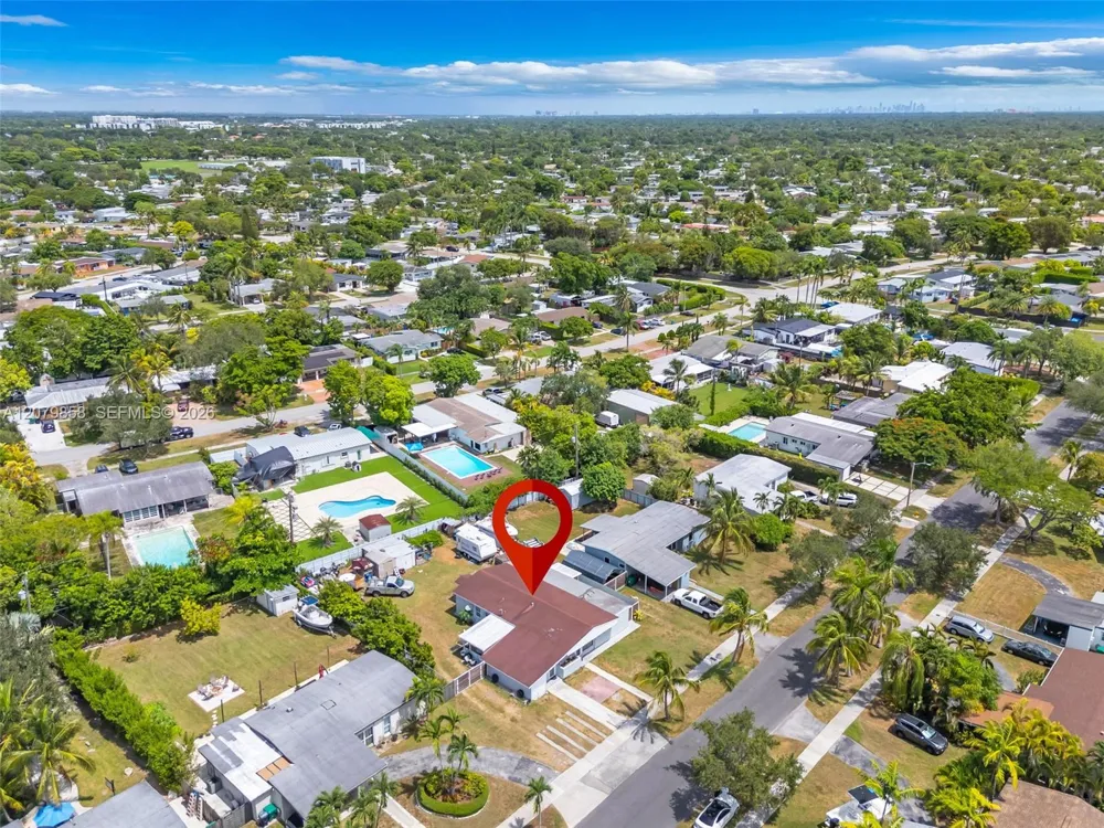 9741 Bahama Dr Cutler Bay, FL 33189