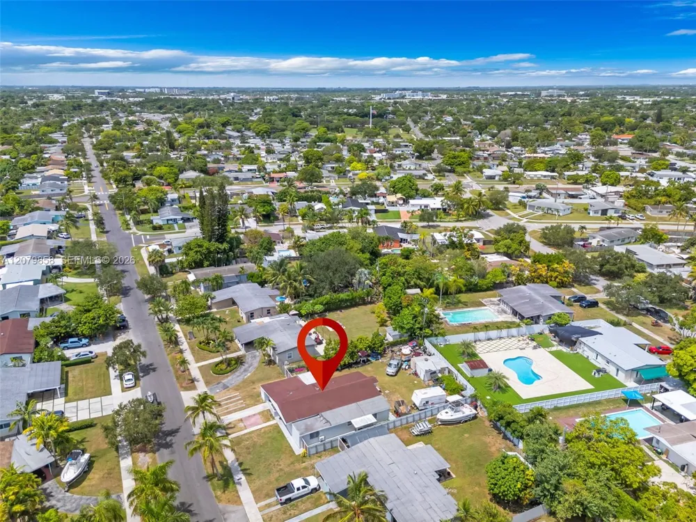 9741 Bahama Dr Cutler Bay, FL 33189