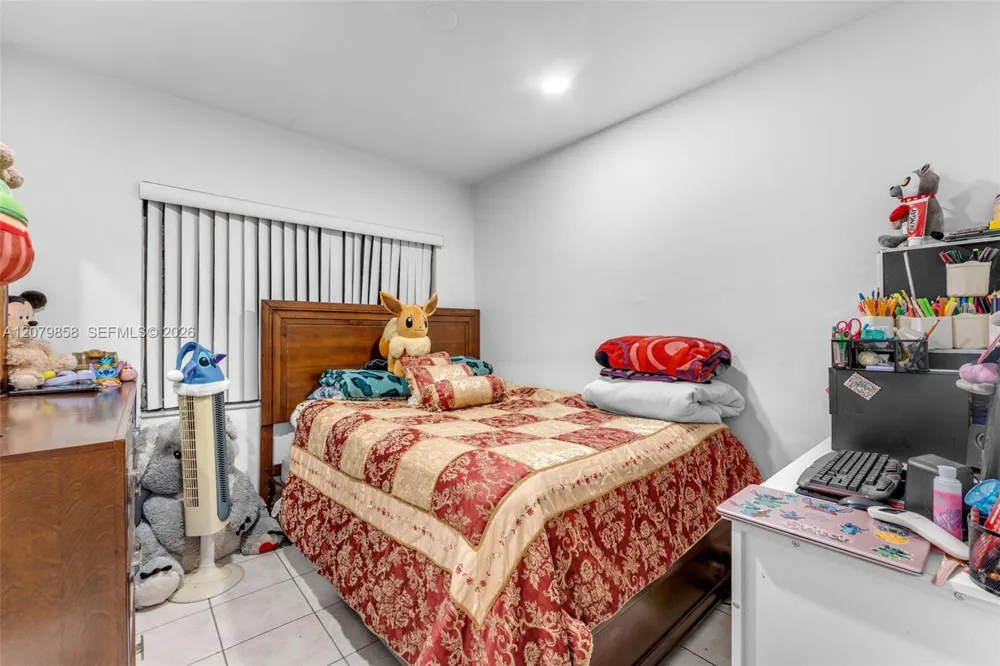 9741 Bahama Dr Cutler Bay, FL 33189