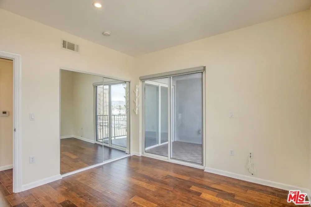 155 S Oxford Avenue #506 Los Angeles, CA 90004