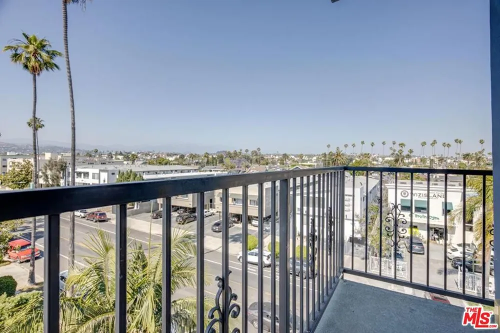155 S Oxford Avenue #506 Los Angeles, CA 90004