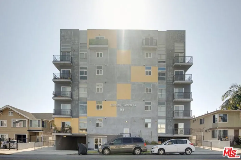 155 S Oxford Avenue #506 Los Angeles, CA 90004