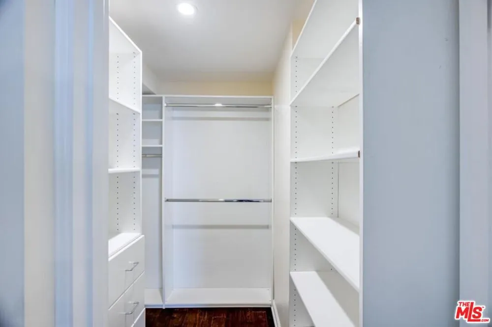 155 S Oxford Avenue #506 Los Angeles, CA 90004