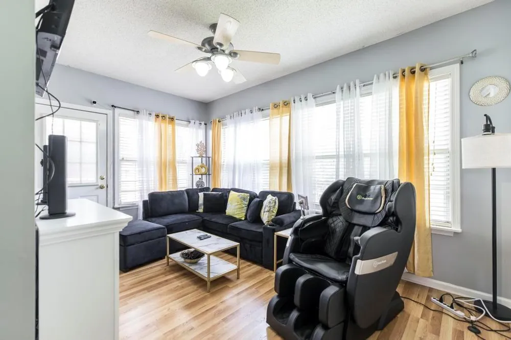 123 Galaxy Avenue Bonaire, GA 31005