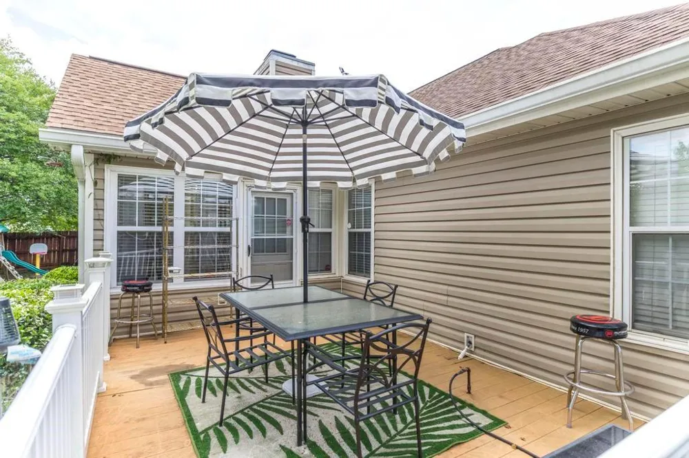 123 Galaxy Avenue Bonaire, GA 31005