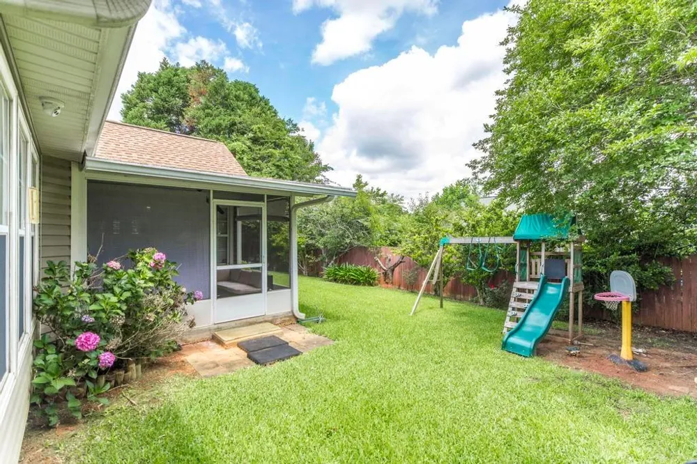 123 Galaxy Avenue Bonaire, GA 31005