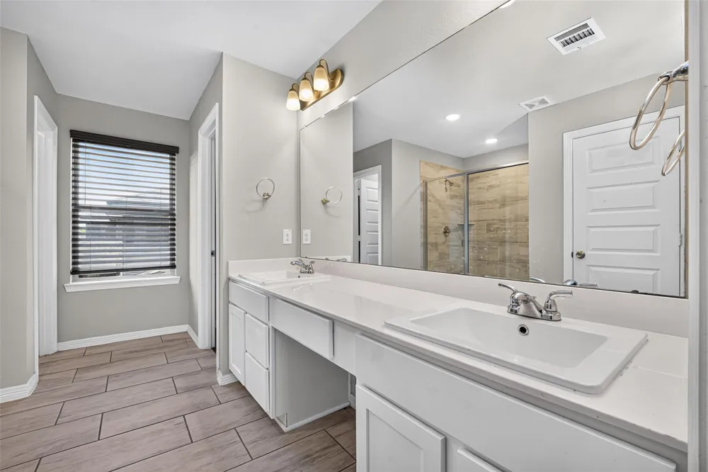 187 Lucky Manor Lane La Porte, TX 77571