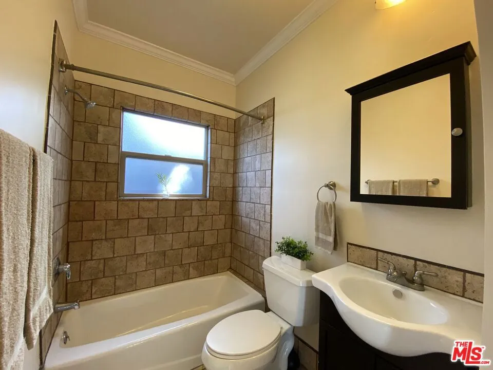 3501 Bellevue Avenue #1 Los Angeles, CA 90026