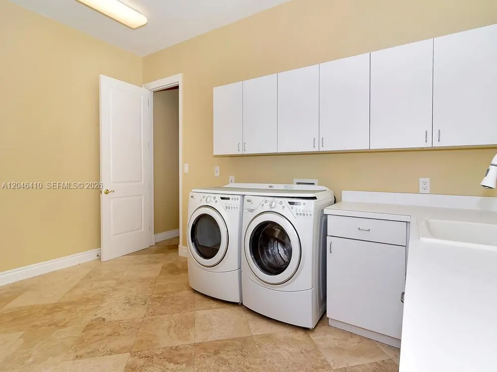 13680 Deering Bay Dr #13680 Coral Gables, FL 33158