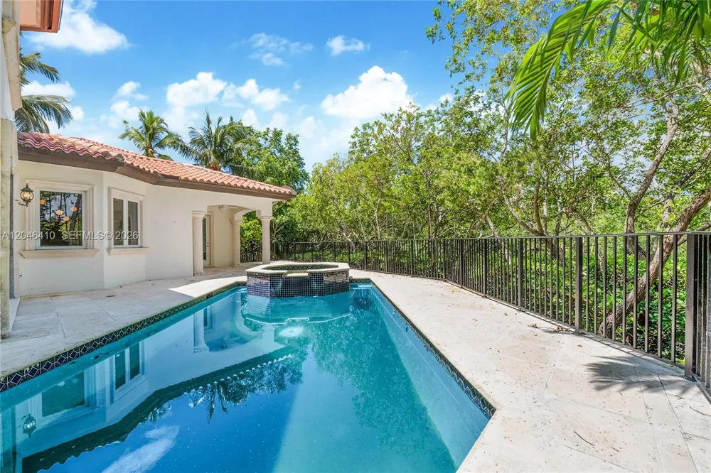 13680 Deering Bay Dr #13680 Coral Gables, FL 33158
