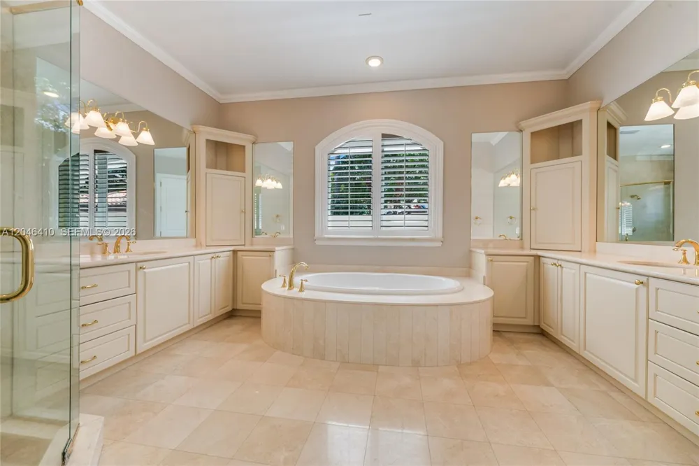 13680 Deering Bay Dr #13680 Coral Gables, FL 33158