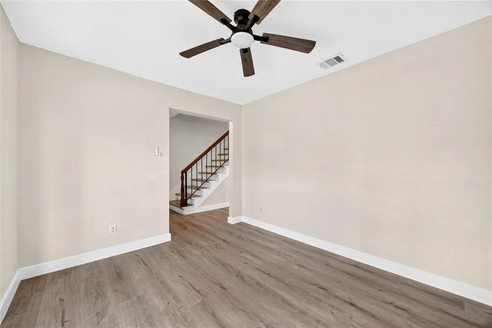 2426 Woodsdale Boulevard Houston, TX 77038