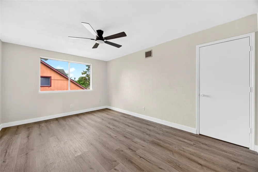 2426 Woodsdale Boulevard Houston, TX 77038