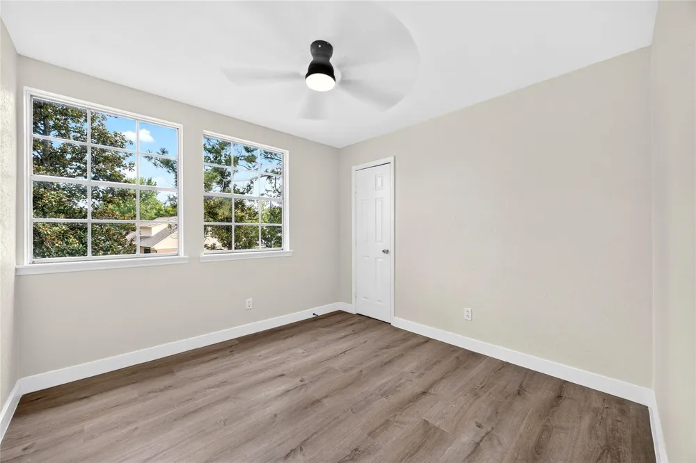 2426 Woodsdale Boulevard Houston, TX 77038