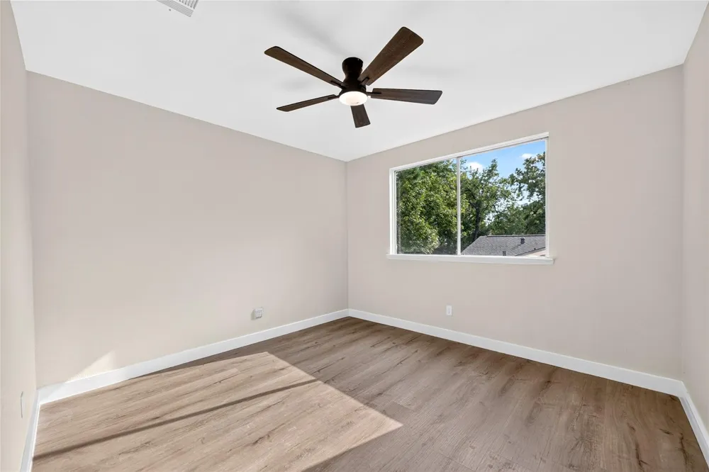 2426 Woodsdale Boulevard Houston, TX 77038