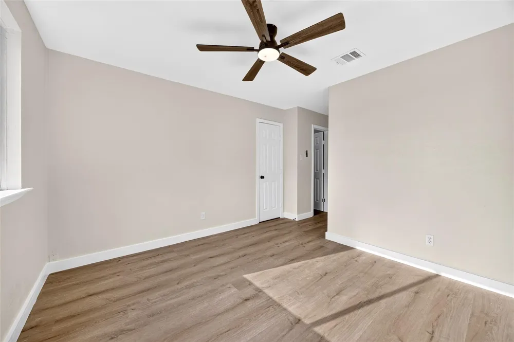 2426 Woodsdale Boulevard Houston, TX 77038