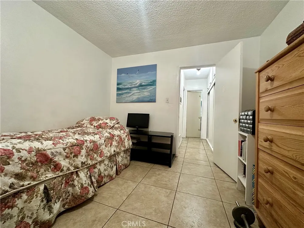 8500 Sunland Los Angeles, CA 91352
