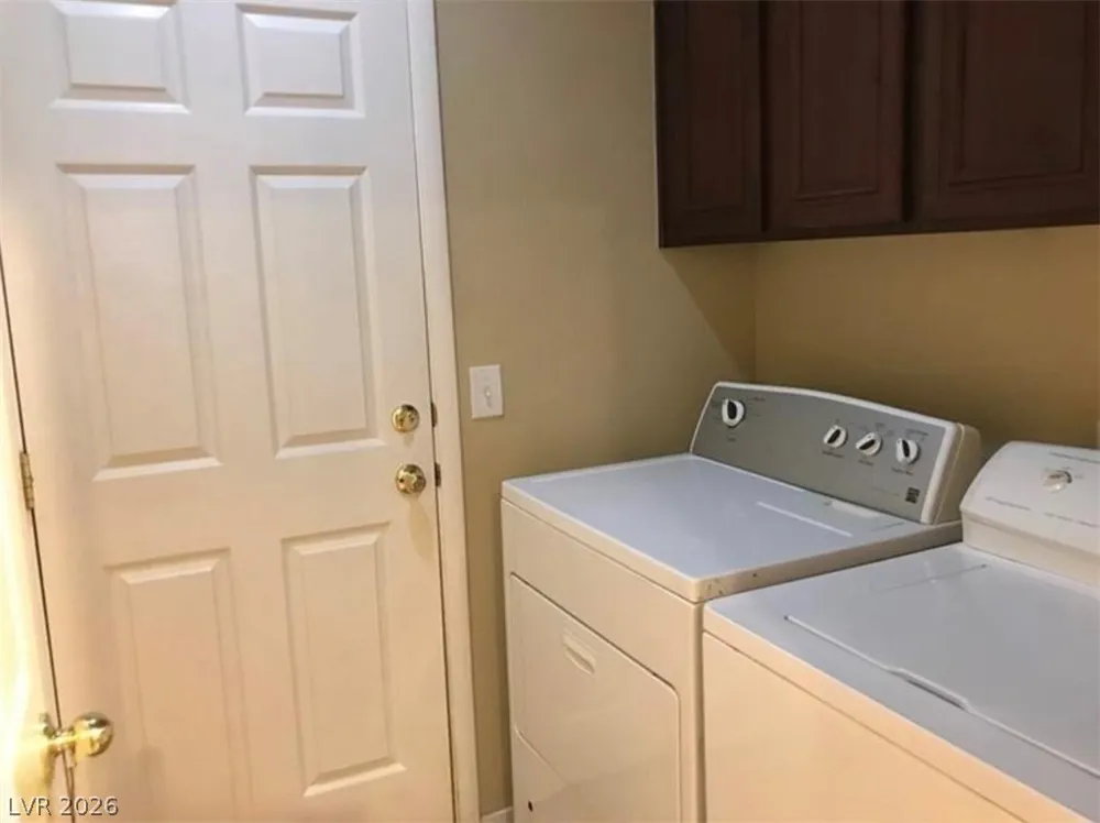8177 SAILOR POINT AVENUE Las Vegas, NV 89147
