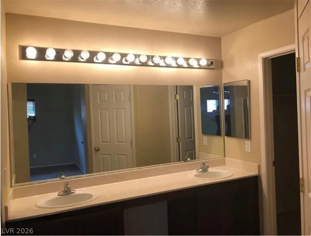 8177 SAILOR POINT AVENUE Las Vegas, NV 89147