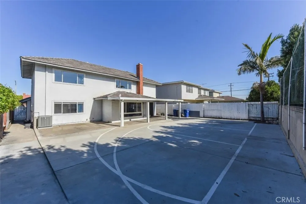 4952 Windsong Avenue La Palma, CA 90623