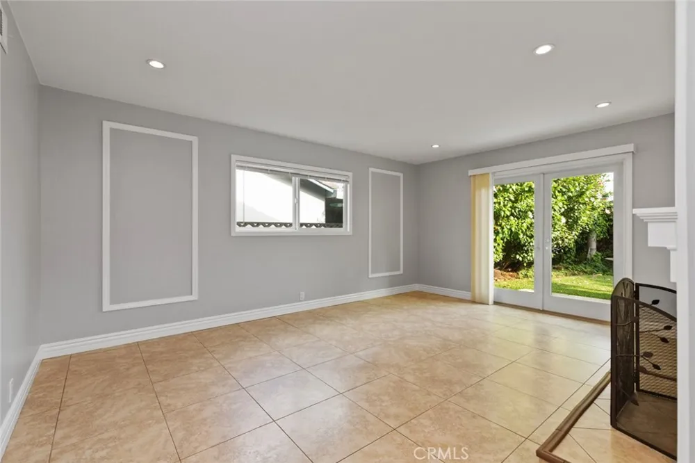 831 E Hoover Orange, CA 92867