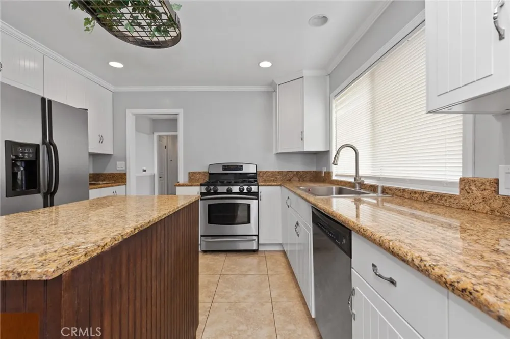 831 E Hoover Orange, CA 92867