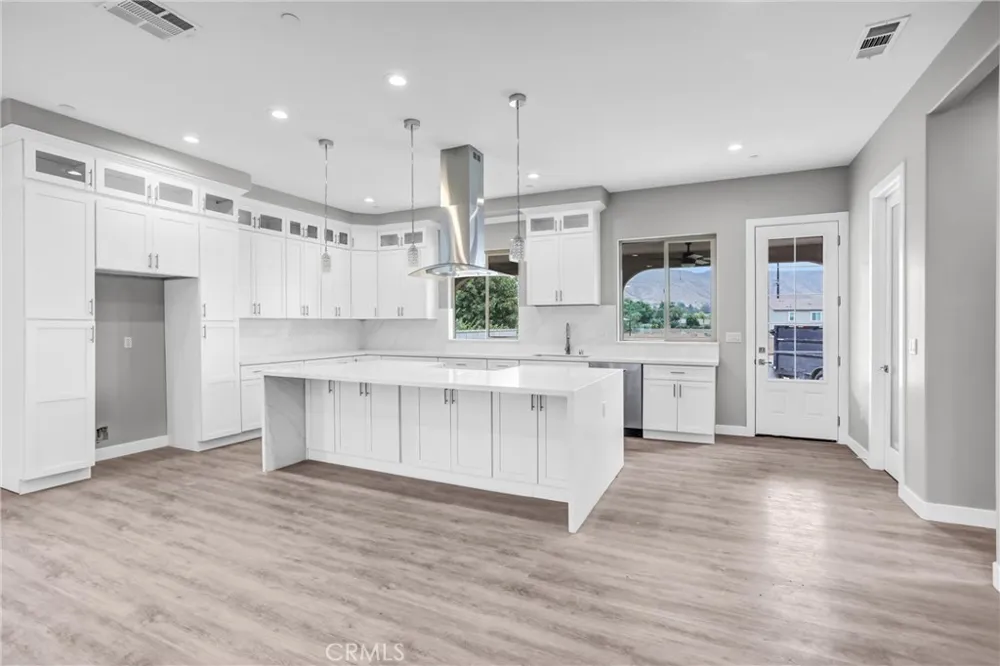 8058 Galena St. Jurupa Valley, CA 92509