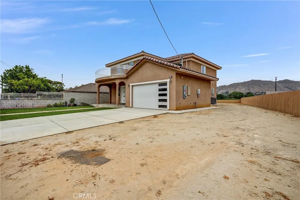 8058 Galena St. Jurupa Valley, CA 92509