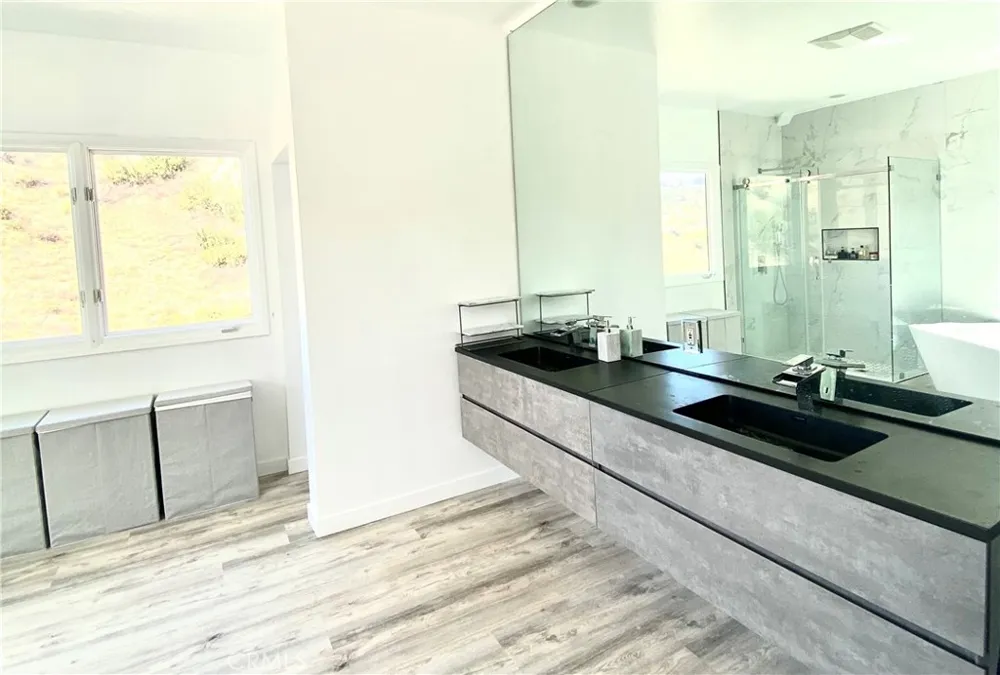 43 Flintlock Lane Bell Canyon, CA 91307