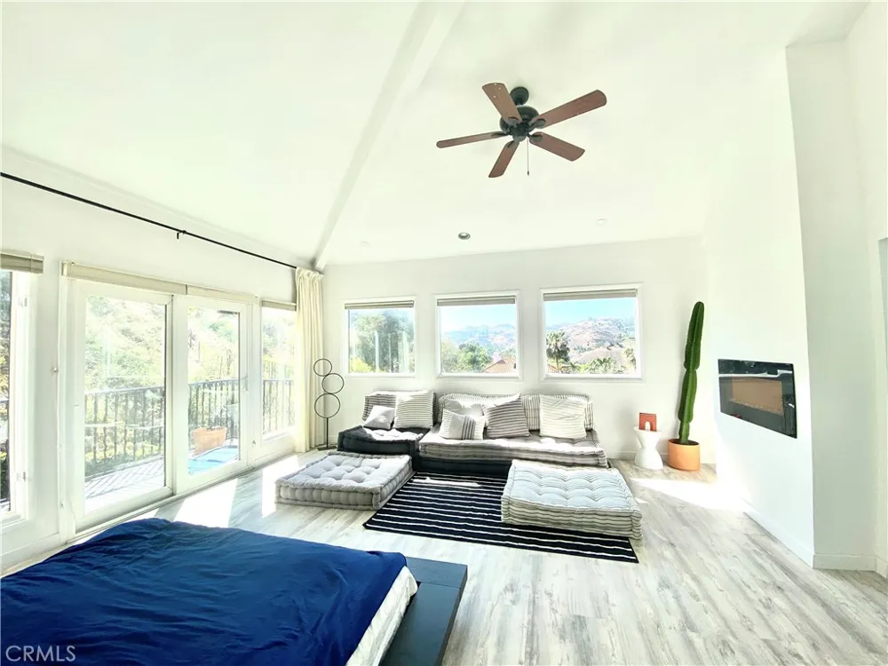 43 Flintlock Lane Bell Canyon, CA 91307