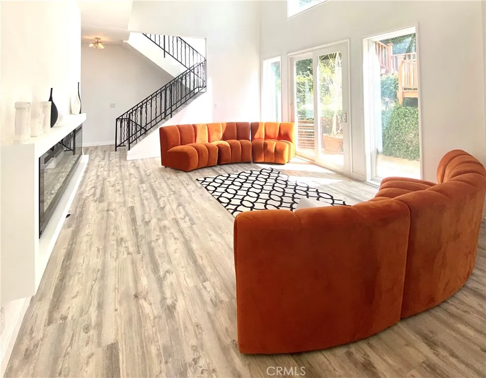 43 Flintlock Lane Bell Canyon, CA 91307