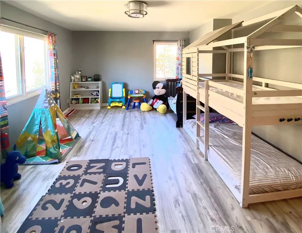 43 Flintlock Lane Bell Canyon, CA 91307