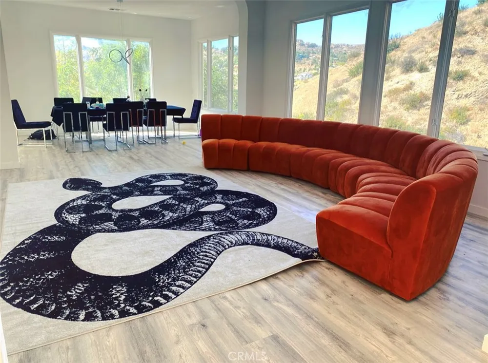 43 Flintlock Lane Bell Canyon, CA 91307