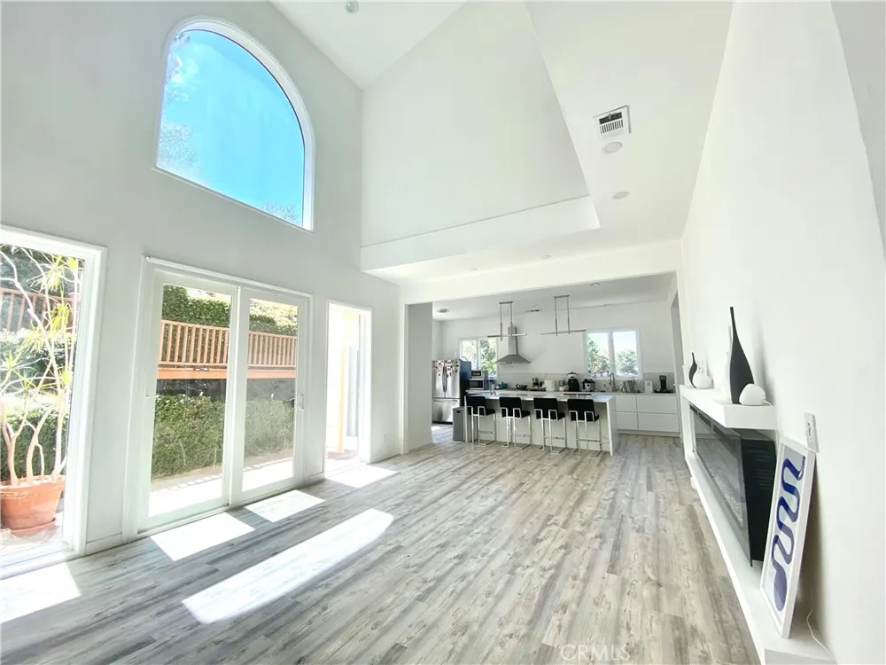 43 Flintlock Lane Bell Canyon, CA 91307