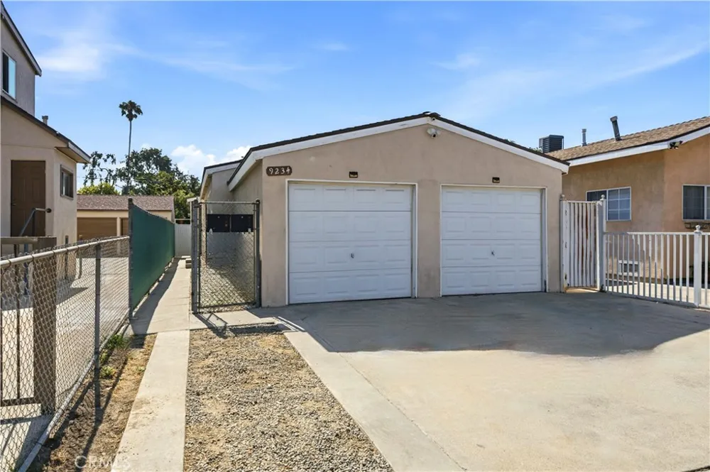 9234 Elizabeth Avenue South Gate, CA 90280
