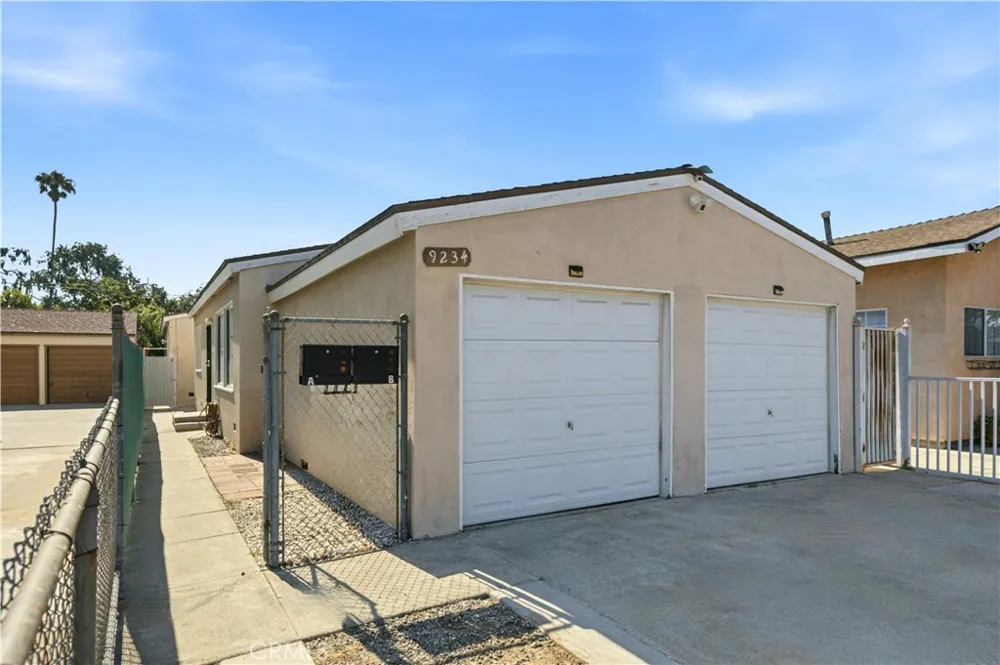 9234 Elizabeth Avenue South Gate, CA 90280
