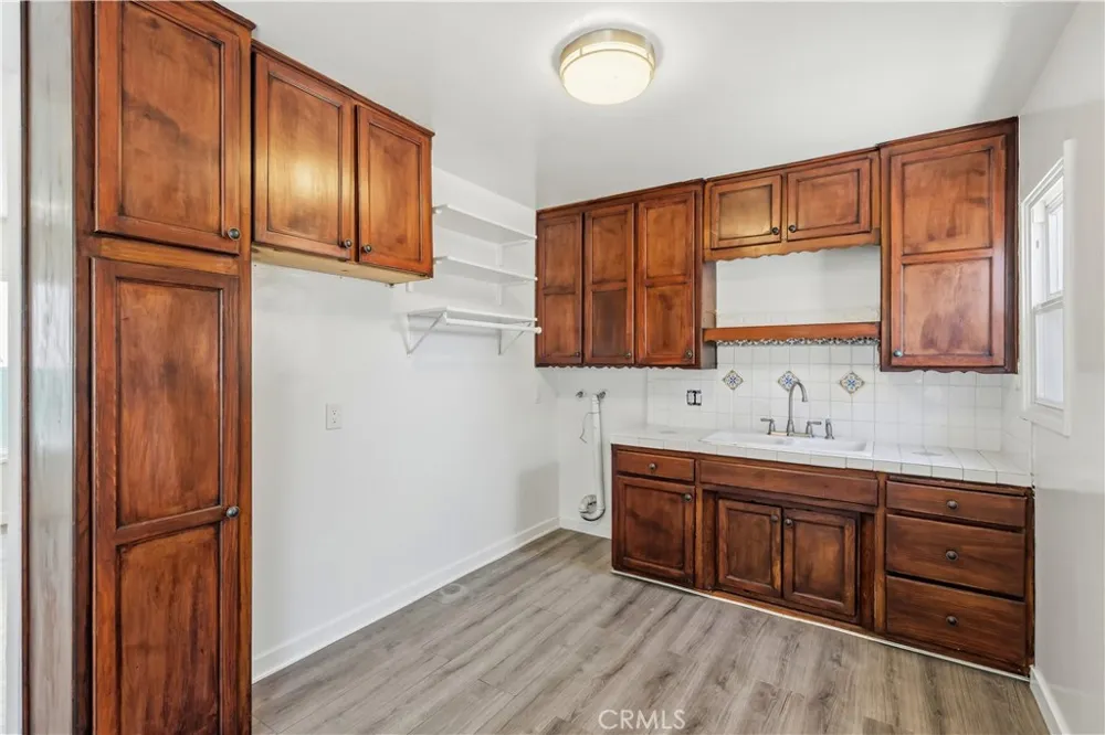 9234 Elizabeth Avenue South Gate, CA 90280
