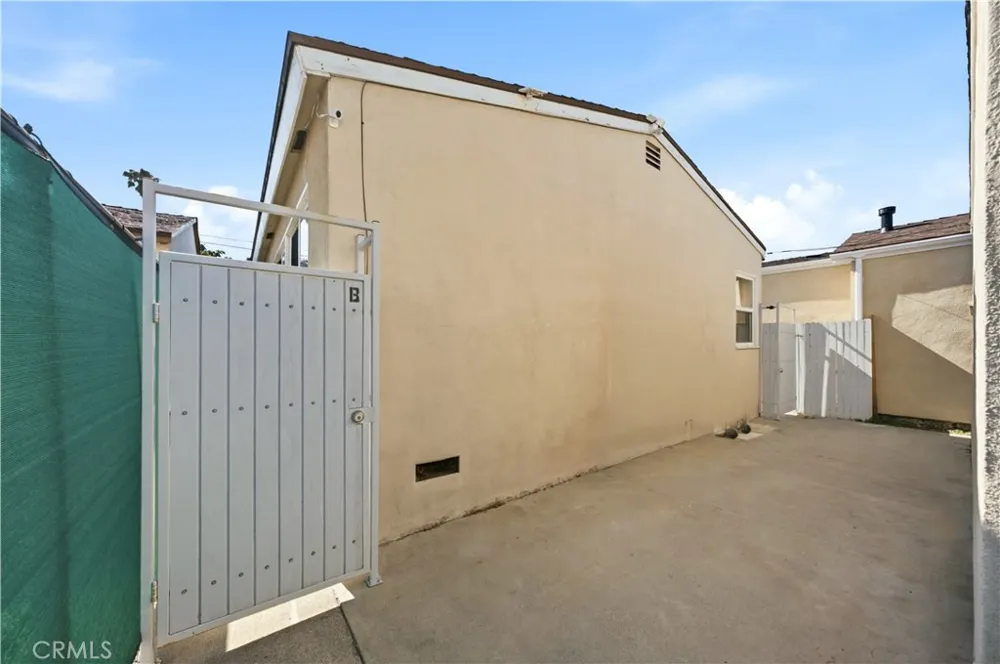 9234 Elizabeth Avenue South Gate, CA 90280