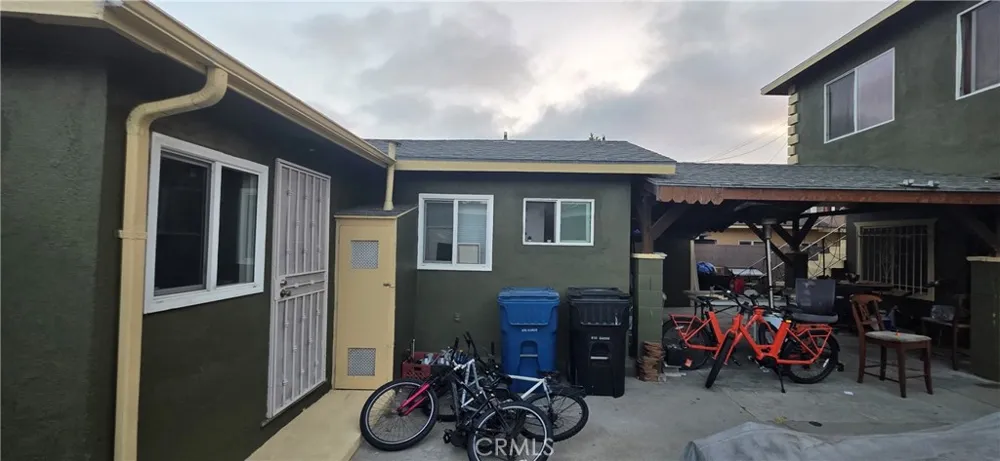 1139 E 65th Inglewood, CA 90302