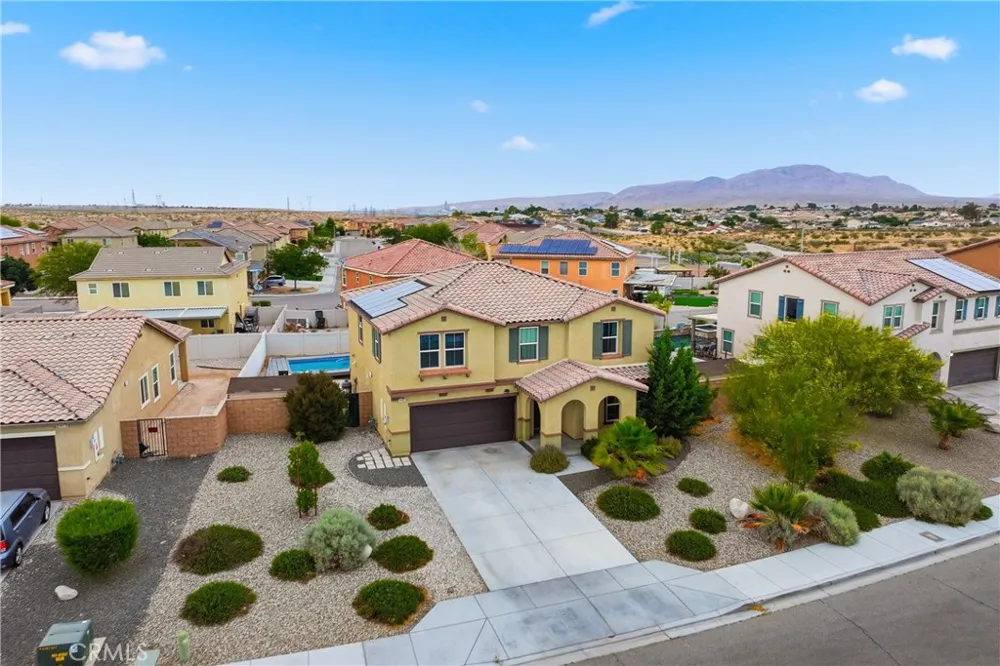 14482 Chumash Victorville, CA 92394