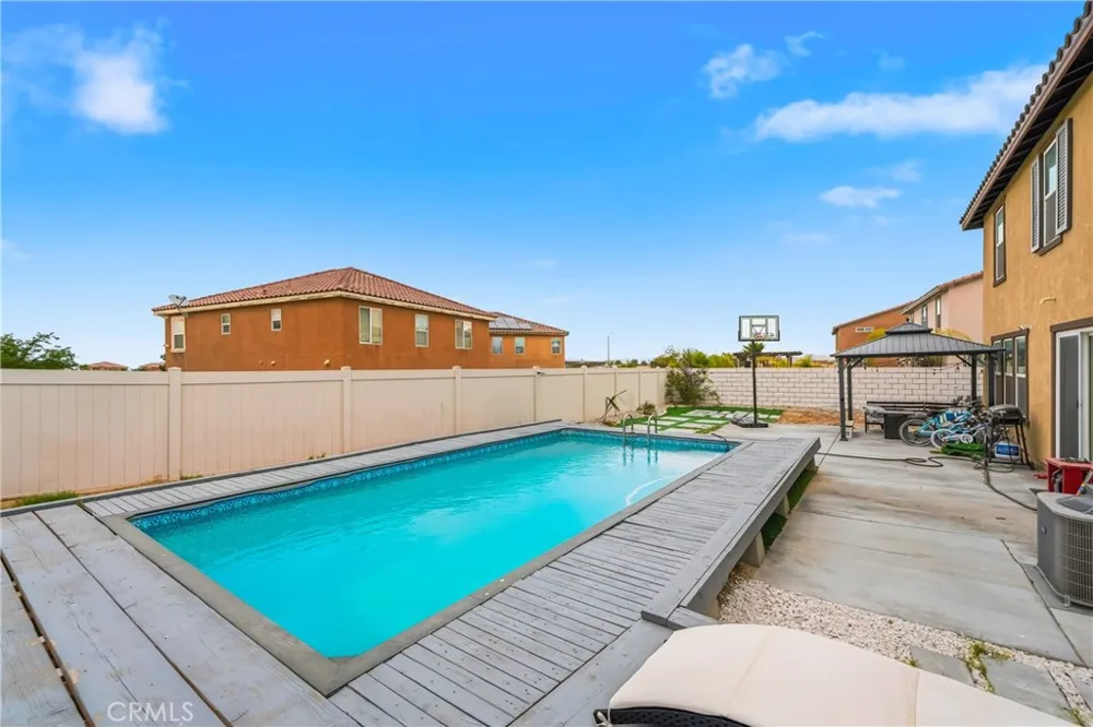 14482 Chumash Victorville, CA 92394